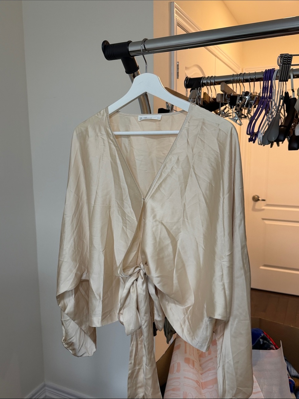 OAK + FORT Cream Satin Tie-Front Blouse